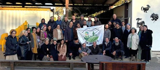 צוות המורים של ישיבת אמית נחשון במסע בעוטף עזה