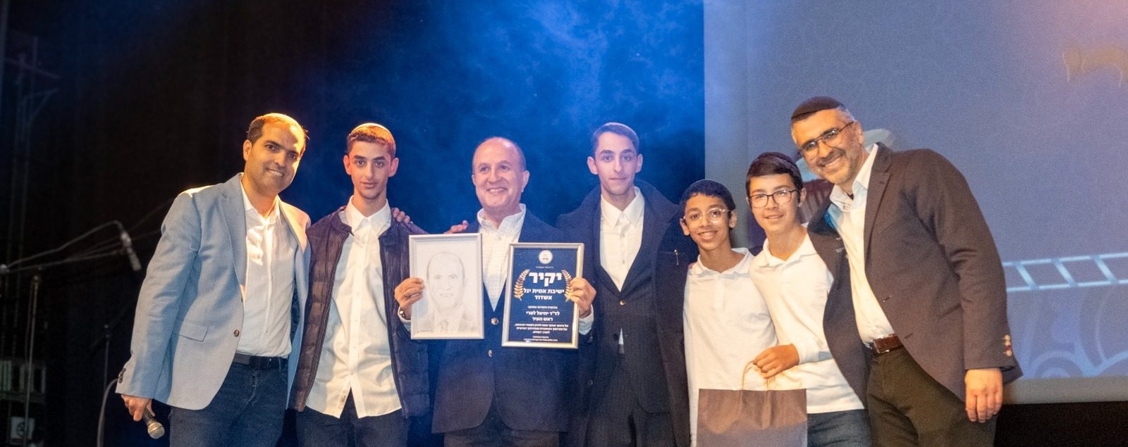 ערב שירת הבקשות - בשנת בר המצווה לישיבת אמית יגל אשדוד- הוקדש לזכר הבוגר שנפל