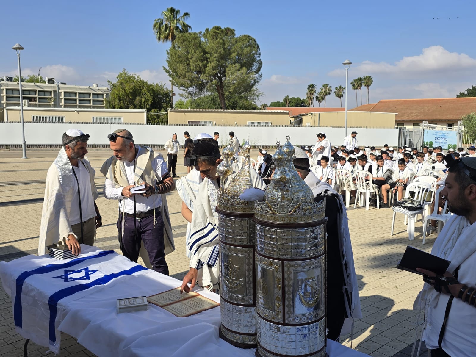 זוכרים את הנופלים