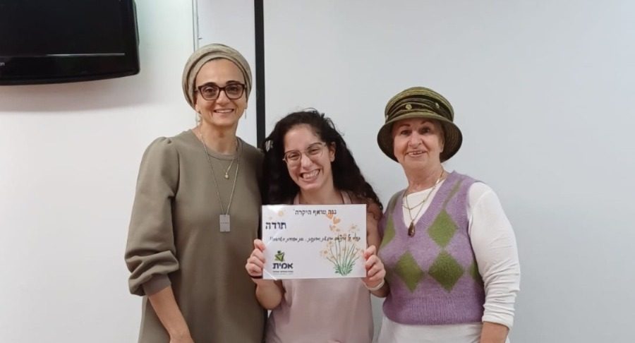 נגה טואף, ספורטאית פראלימפית בתחום הטיפוס.