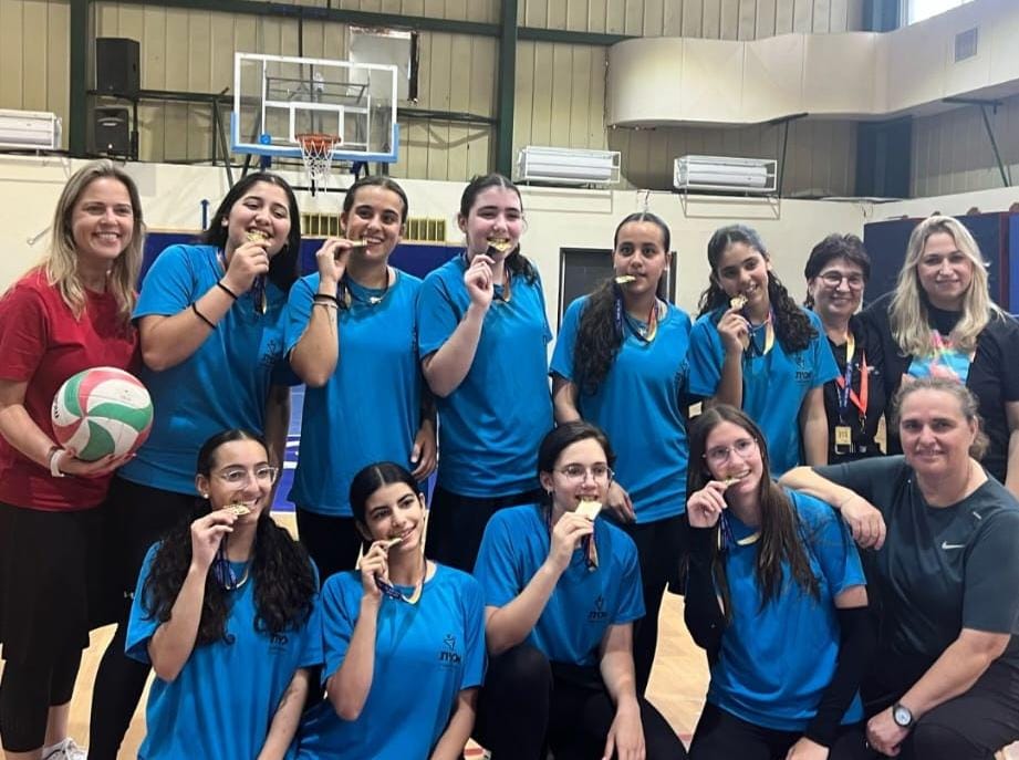 אלופות הכדורשת המחוזית: נבחרת אולפנית אמית ישורון